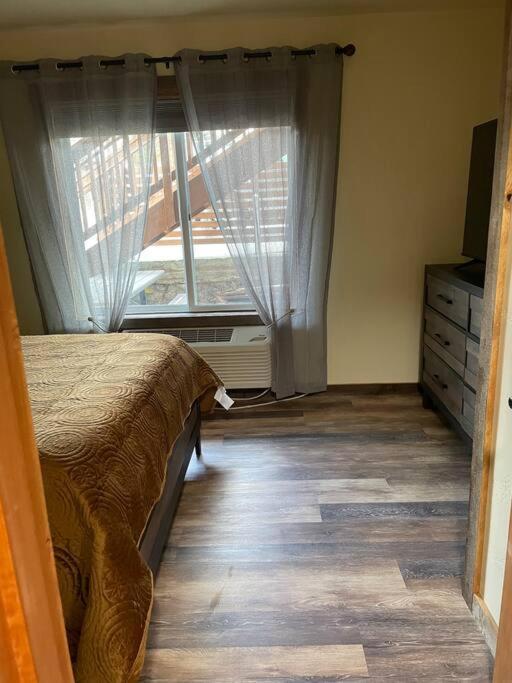 Parkway Yellowstone Guest House Apartment #3 Гардинър Екстериор снимка