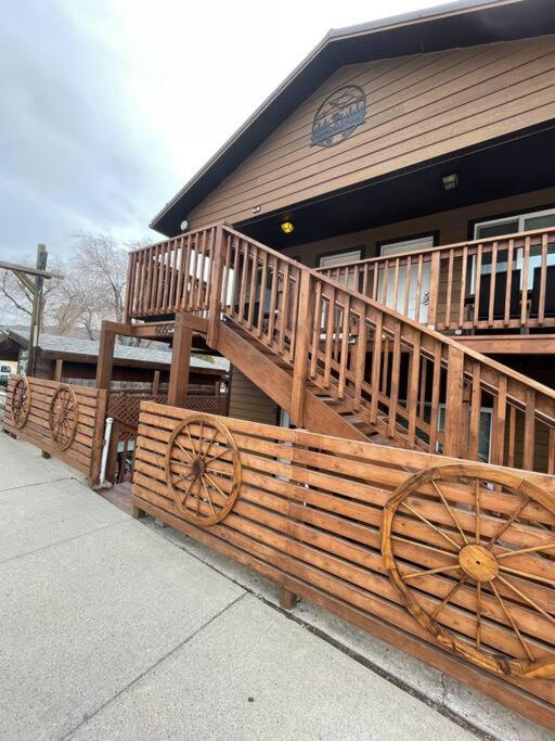 Parkway Yellowstone Guest House Apartment #3 Гардинър Екстериор снимка