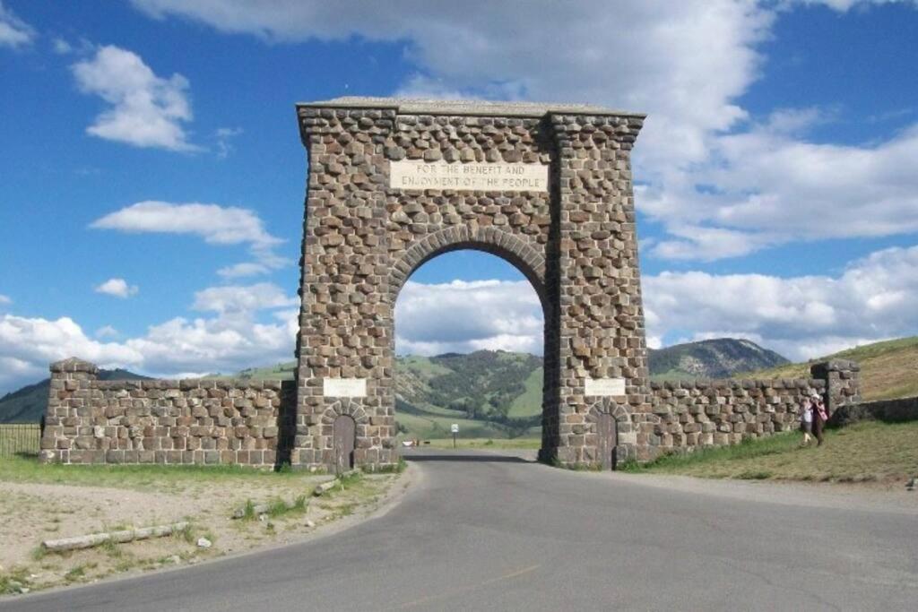 Parkway Yellowstone Guest House Apartment #3 Гардинър Екстериор снимка